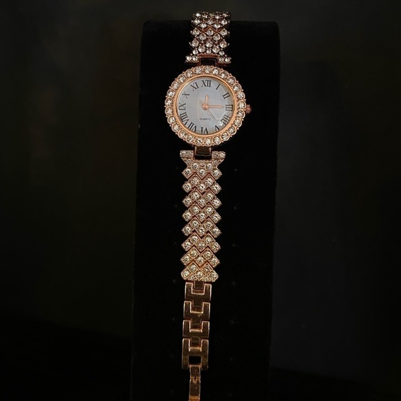 Gorgeous Rose Gold Rhinestone Watch